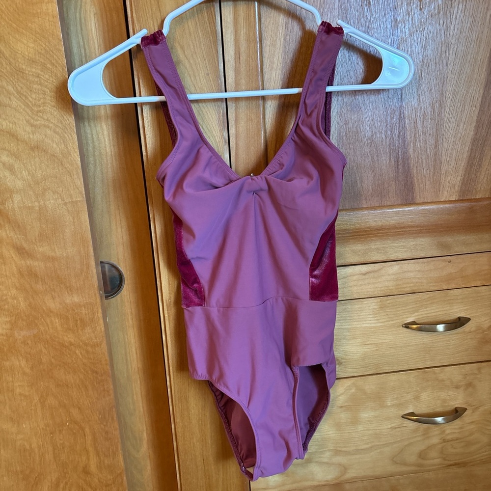 eleve velvet size xs leotard